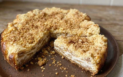 Cheese cake met crumble en Seizoensfruit