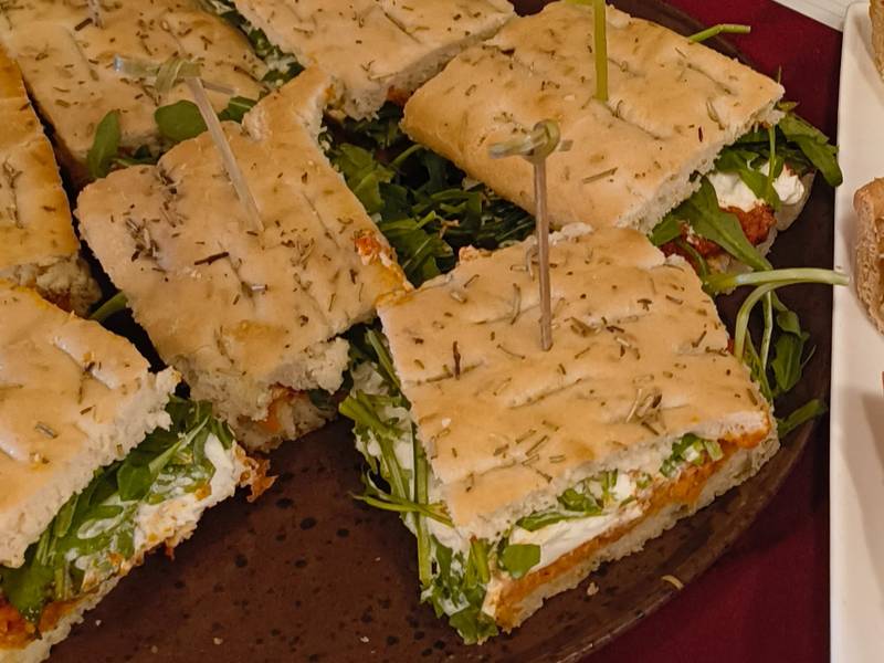 Foccacia op italiaanse wijze belegd veggie - 2 pers.